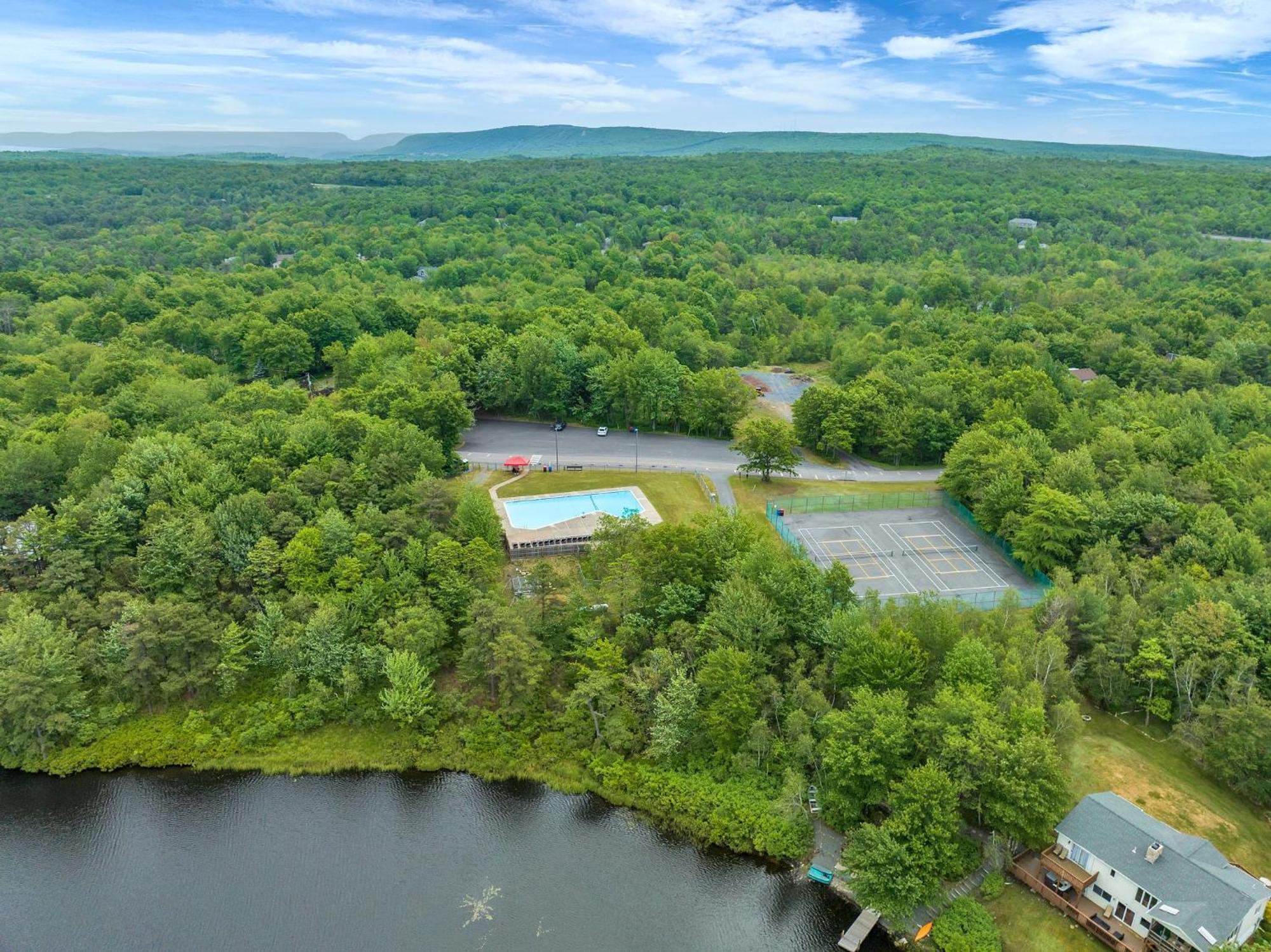 The Sage Chalet In Emerald Lakes, Poconos! Long Pond Eksteriør bilde